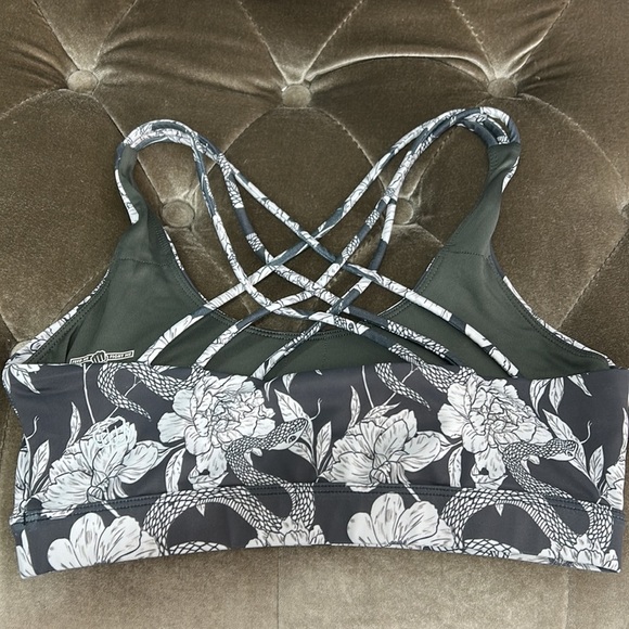 Feed Me Fight Me snake flower strappy sports bra - Picture 5 of 6